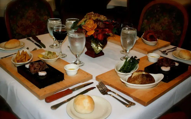 Woodlake Lodge Golf and Country Club