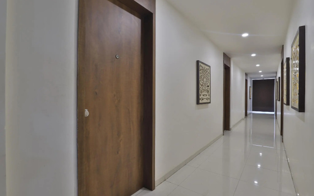 OYO 40092 Hotel Morry'z