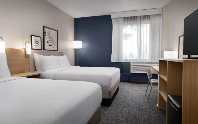 Spark by Hilton Lakewood Denver Southwest