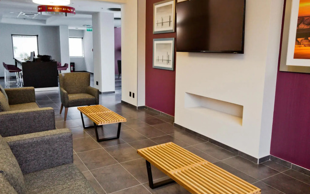 City Express Suites Playa del Carmen