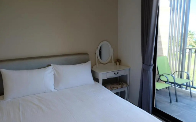 Moonlit Seaview Homestay