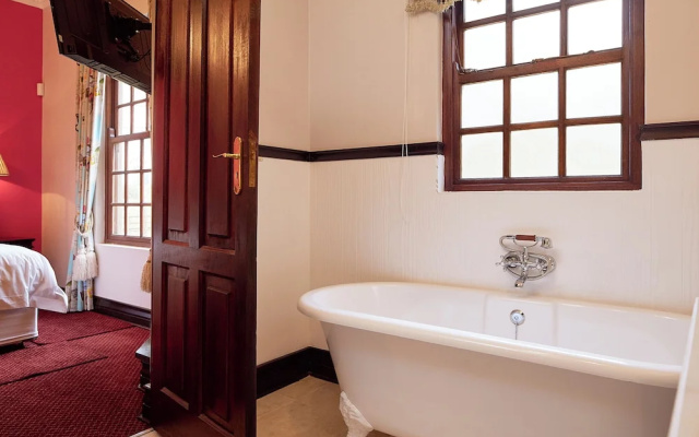 Dog-friendly Farm Cottage in the Berg by First Private Stays