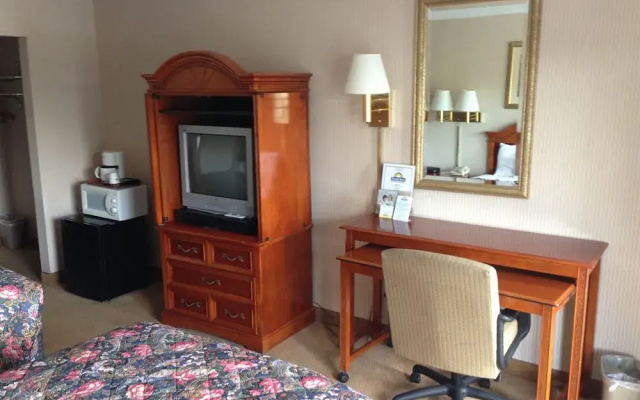 Days Inn by Wyndham Cullman