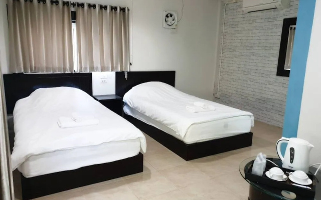 Mine Boxes Resort