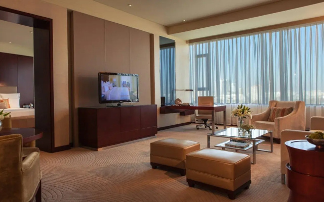 Renaissance Tianjin Lakeview Hotel