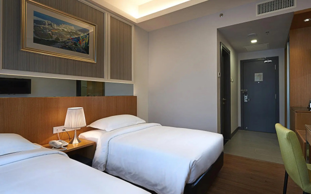 Superior Twin room (twin beds) · Hotel Transit Kuala Lumpur — photo 2