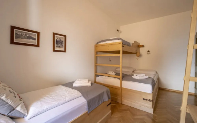 Berghi Hotel and Apartments