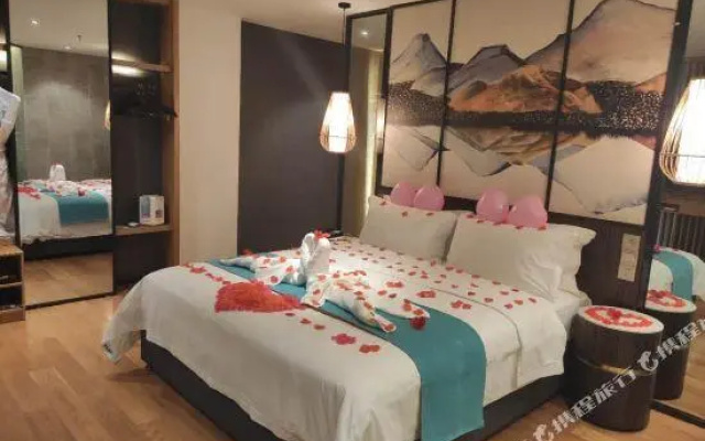 Xiadou Hotel (Nanning Nanhu Square Metro Station Store)