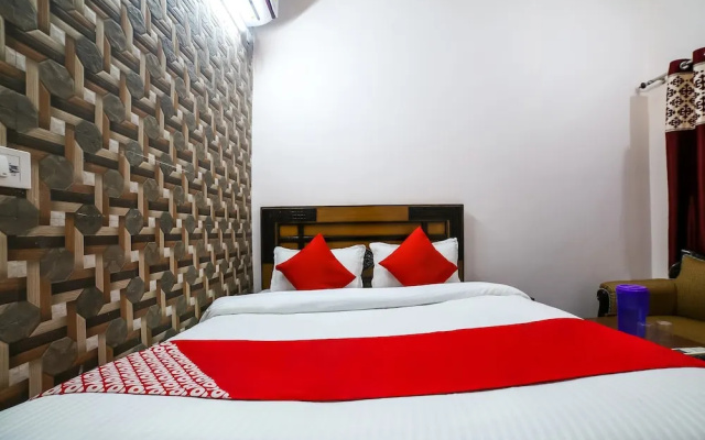 OYO 37914 Hotel Kalindi