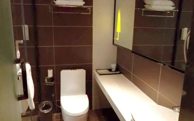 IU Hotel Yulin Zhonggang Road Darunfa Branch