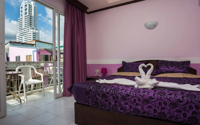 Hotel Grand Orchid Inn