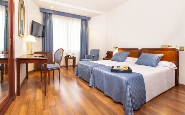 Отель Only YOU Hotel Valencia Испания, Валенсия - 1 отзыв об отеле, цены и фото номеров - забронировать отель Only YOU Hotel Valencia онлайн вид на фасад