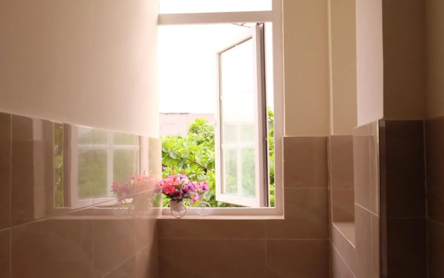 Spring Hung Anh Hotel