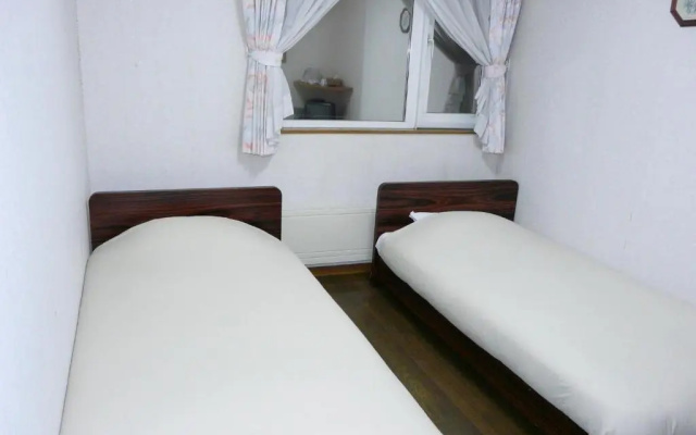 Pension Ressha House