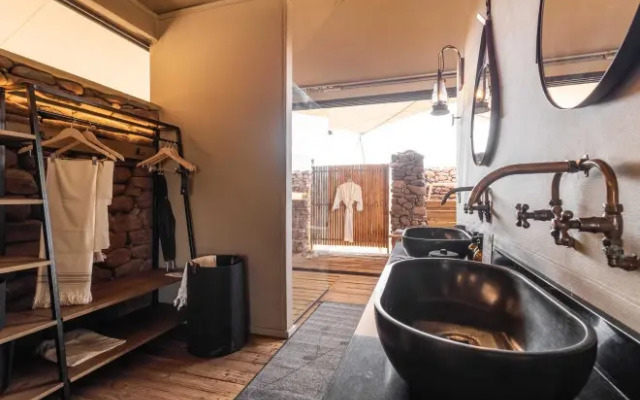Wilderness Desert Rhino Camp