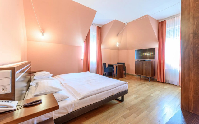 Hotel Caroline