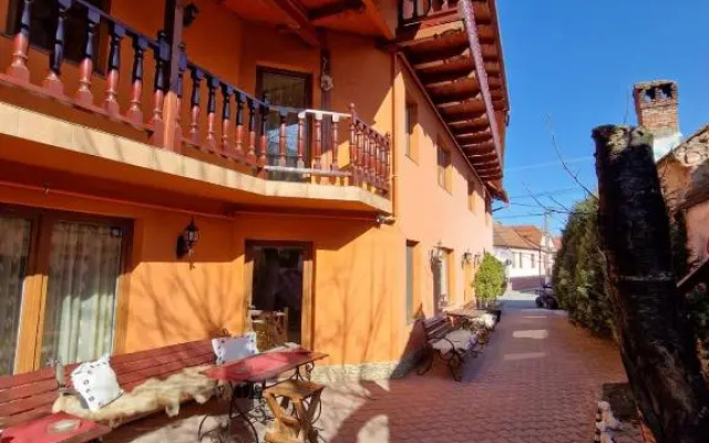 Pensiunea Casa Zarnesteana