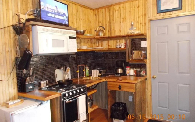 Bone Creek Wilderness Retreat