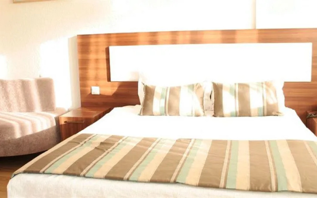Megapole Hotel