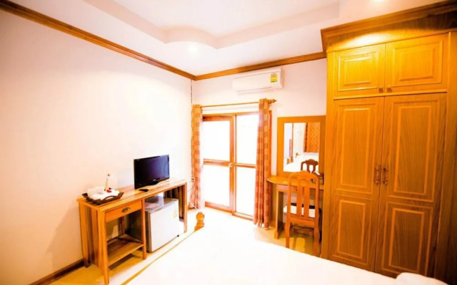 Wiphaporn Hotel