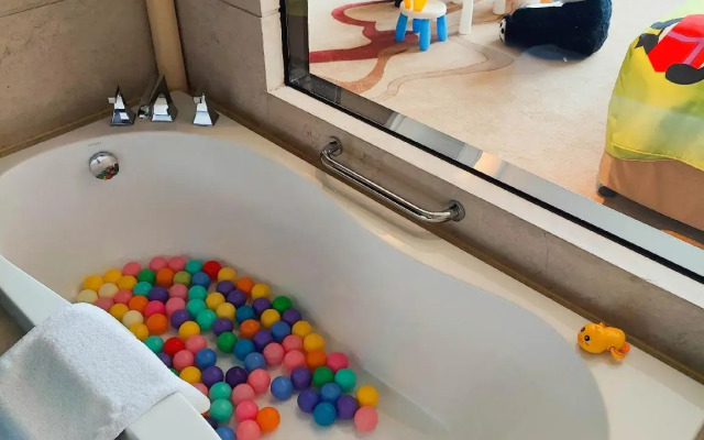 Chengdu Dading Century Hotel