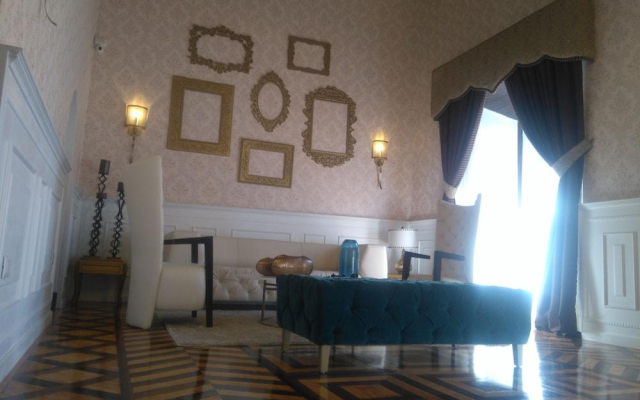 Felicia Hotel & Suites