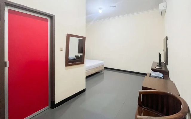 Urbanview Hotel Transit Near Bandara Sultan Hasanuddin