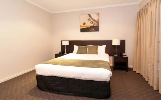 Frome Apartments