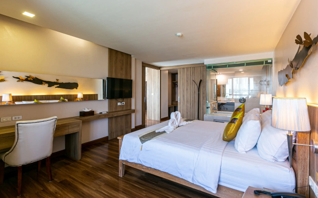 Grand Ratchapruek Hotel