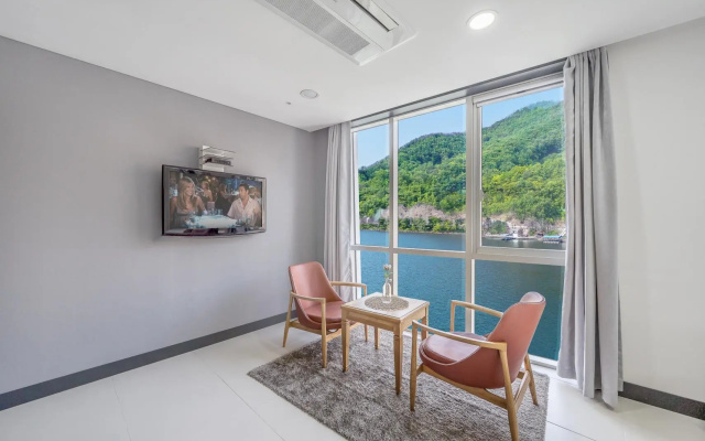 Gapyeong Puffinsbay Pension