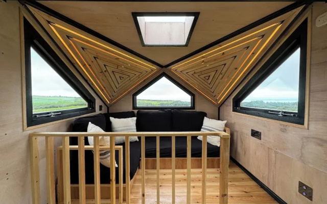 1 Bed Cabin - Sleeps 2 - Parking
