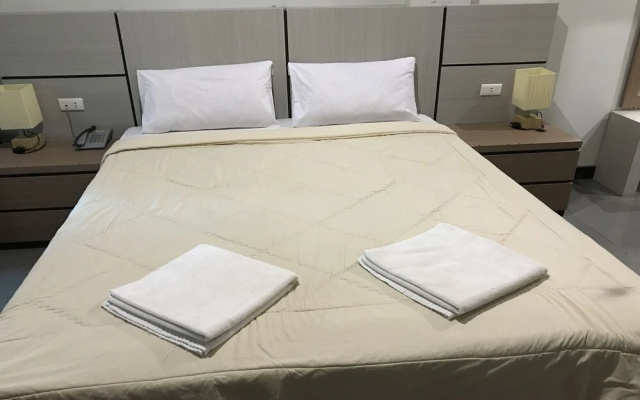 Hotel Grand Sabrina by OYO Rooms