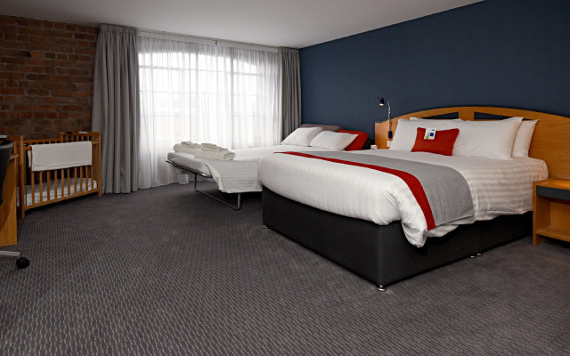 Holiday Inn Express Albert Dock by IHG