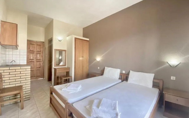 Aloni Rooms