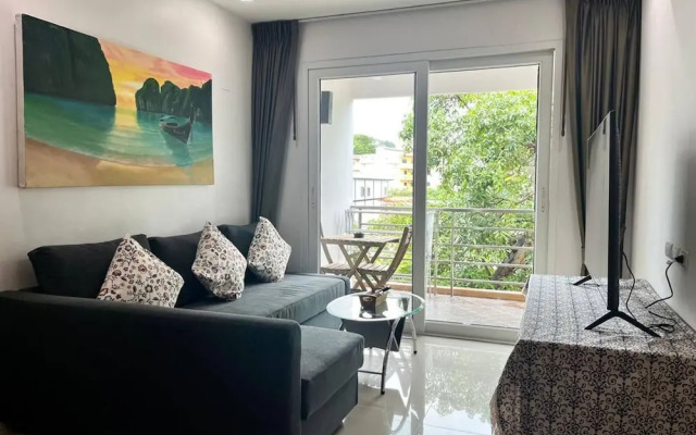 6-37 - 2 Bdr Condo With Balcony and Shared Pool