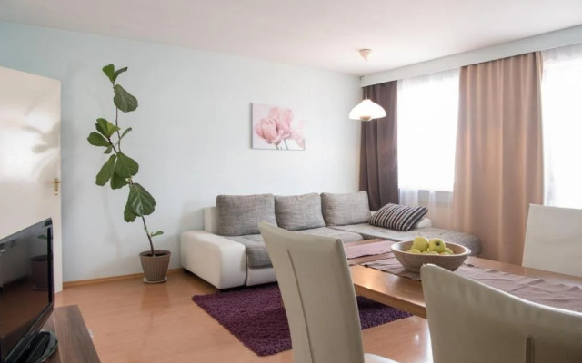 Alpz Apartments