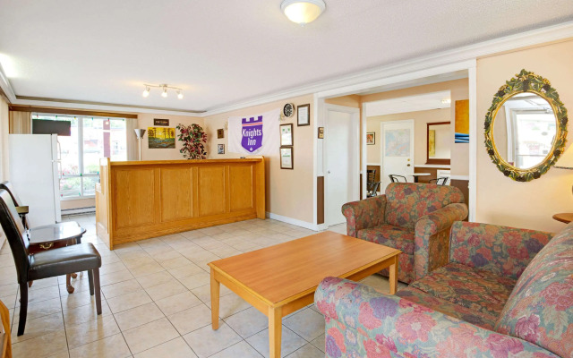 Knights Inn Midland, ON