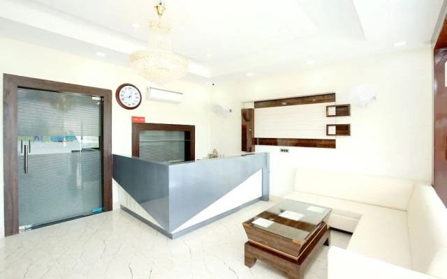 Oyo 40417 Hotel Grand Taj