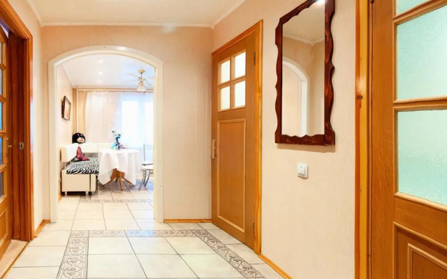 Apartmenty na Buharestskoi, 146