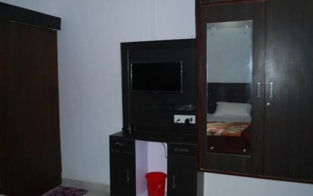 Taj Mahal Home Stay