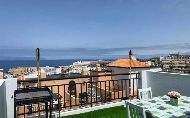 Apartment in Tenerife With Sea Views