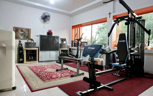 Dmc Homestay by OYO Rooms