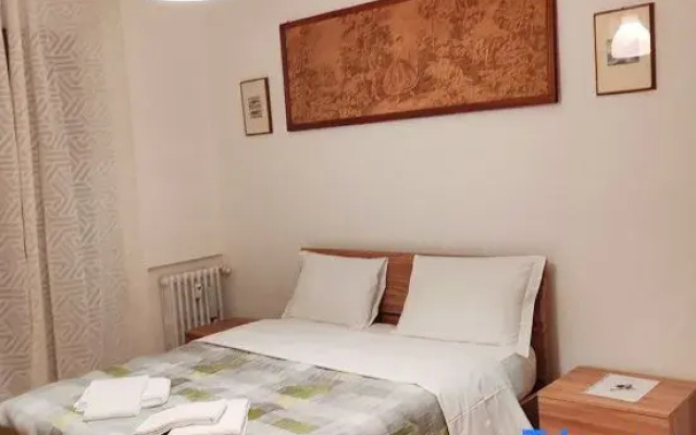 Tarak Palace Inn