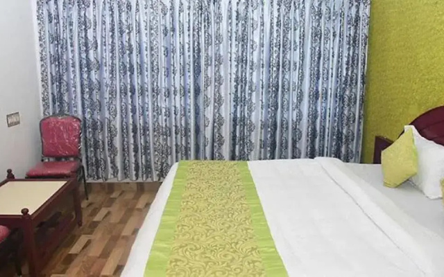 Fabhotel Eden Garden