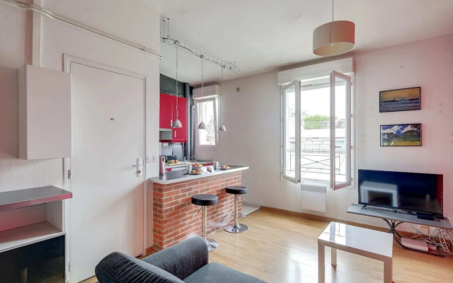 Apartment Near Père Lachaise for 3 People