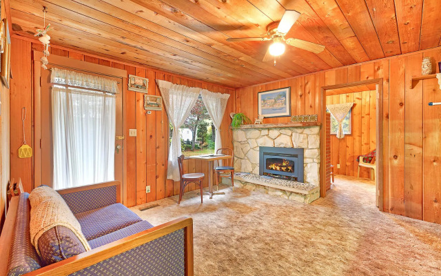 Crews Quarters in Westport