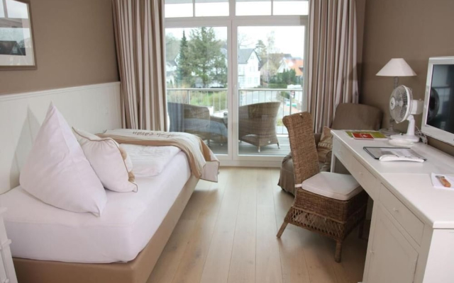 Heikendorf Ostseebad Strandhotel mit Sauna by Belvilla