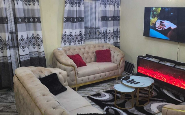 khalifa luxury guest house mbalgong