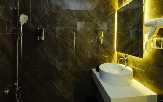 Diamond Hotel Binh Duong