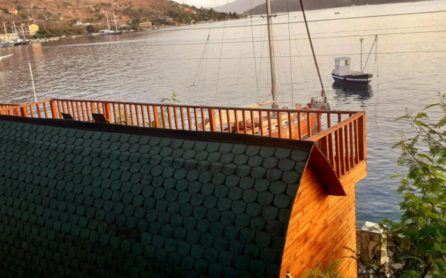 Bungalow with Pier, Terrace, View in Bozburun